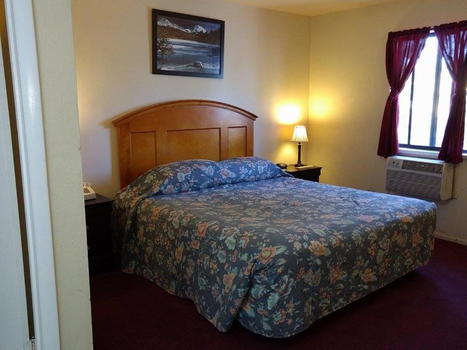 Travelers Motel Cottonwood Екстер'єр фото